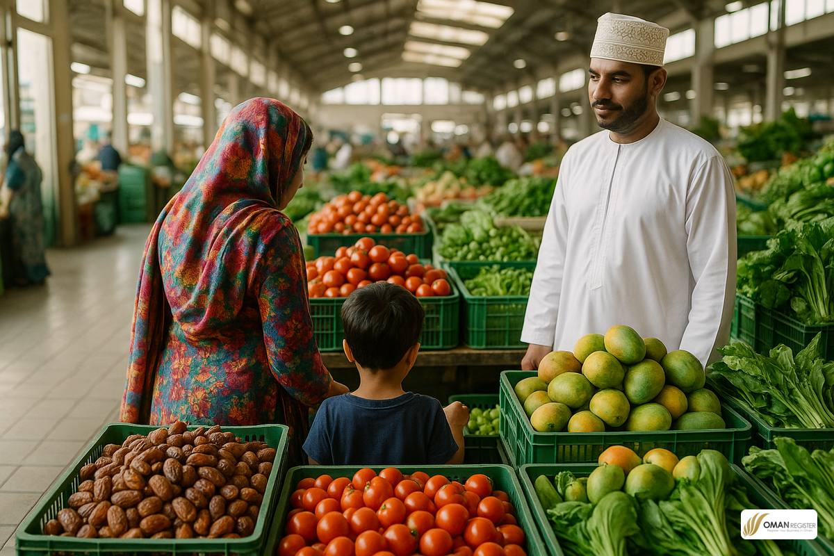 أم وطفل يتسوقان المنتجات الطازجة في سوق للخضروات في مسقط